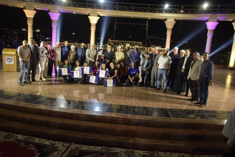 الثقافة تكرم بطلات فيلم «رفعت عيني للسما» الحاصل على العين الذهبية بمهرجان كان