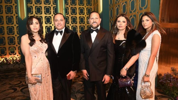 عماد زيادة يخطف الأنظار في حفل زفاف ابنة باسل سماقية بالأهرامات بحضور نجوم الفن والمجتمع