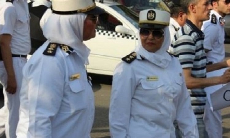«استعدادا لعيد الفطر».. انتشار الشرطة النسائية بالشوارع وأماكن التجمعات