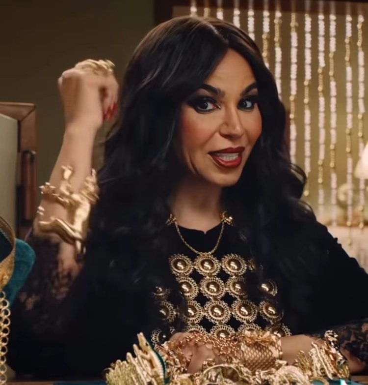 ​«بـ لوك أميرة الدهب».. نسرين أمين تتألق بـ 4 شخصيات في أجدد ظهور فني لها