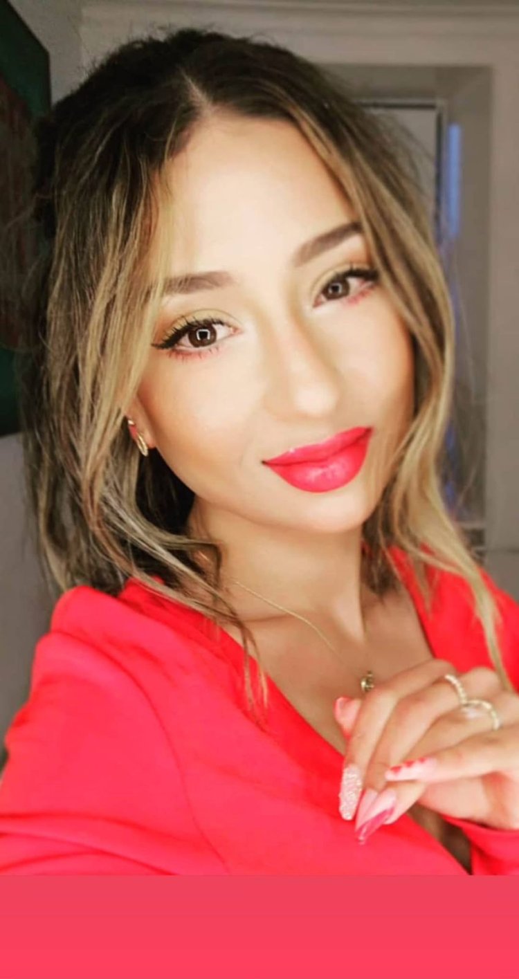 الموزع والمؤلف الموسيقي عادل حقي ينعى وفاة ابنته ساندرا