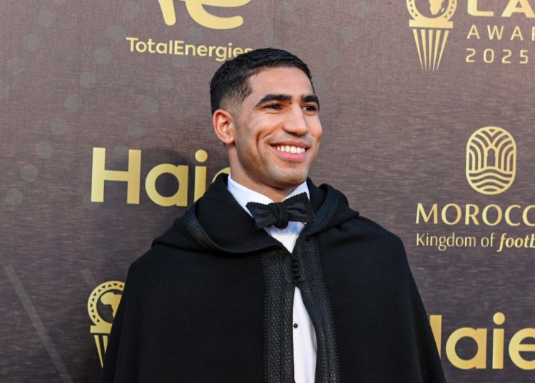 أشرف حكيمي يفوز بجائزة أفضل لاعب إفريقي لعام 2025