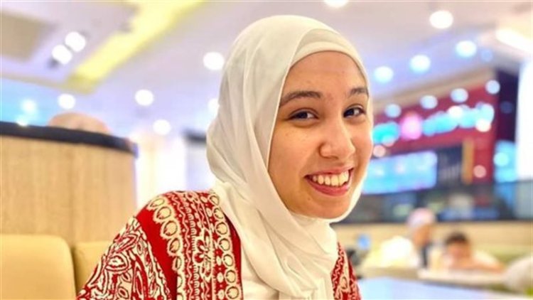 جويرية حمدي ترد على انتقادات سفرها بمفردها: «أهلي مطمئنين عليّ»