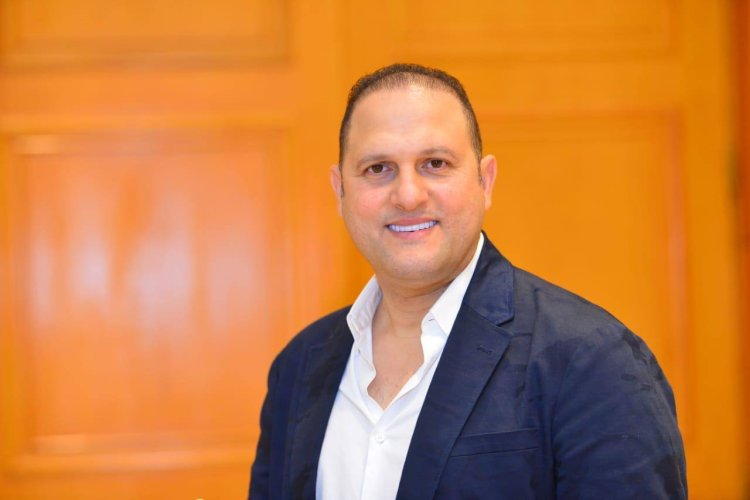 الفنان عماد زيادة يعبر عن فخره بافتتاح المتحف المصري الكبير