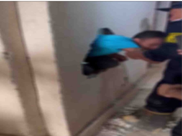 بثقب فى الحائط....الحماية المدنية تنقذ مُحتجز من داخل مصعد فى المقطم