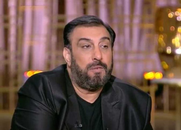 حسام حسني: جيل التسعينات مش هيتكرر.. وتامر حسني فنان موهوب أتشرف إننا بنحمل نفس الاسم