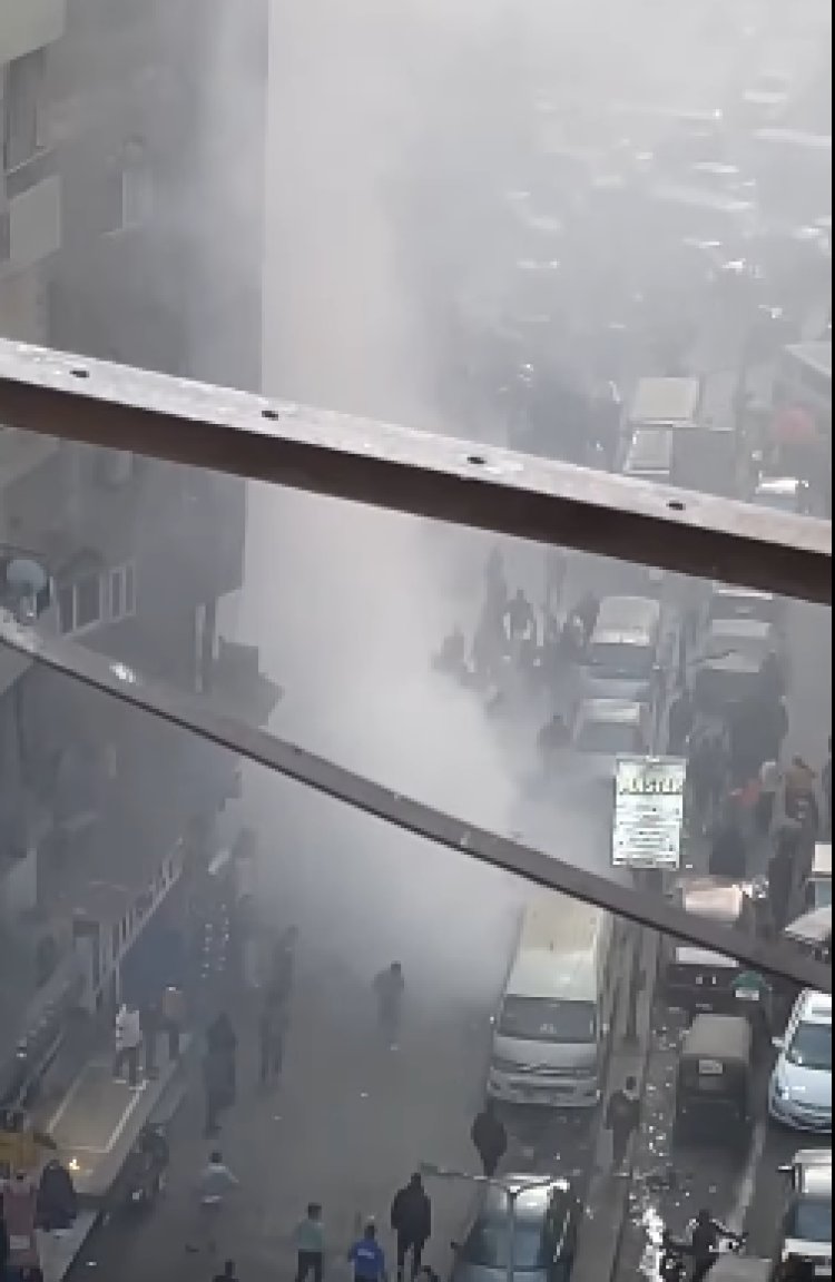 حريق بمحل تجاري في شارع العشرين بجوار شارع الملكة