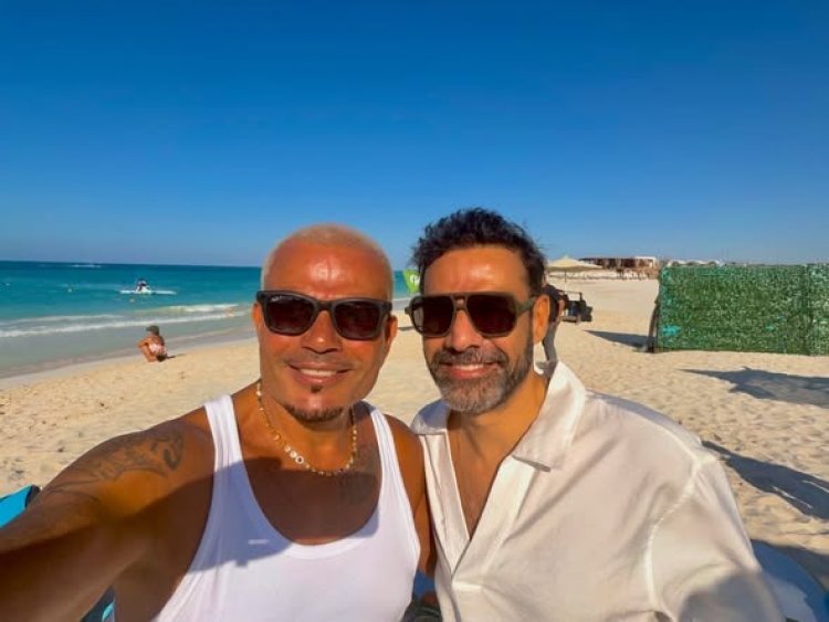 شيكو وأمير طعيمة يحتفلان مع عمرو دياب بألبومه الجديد "حبيتك" في الساحل الشمالي