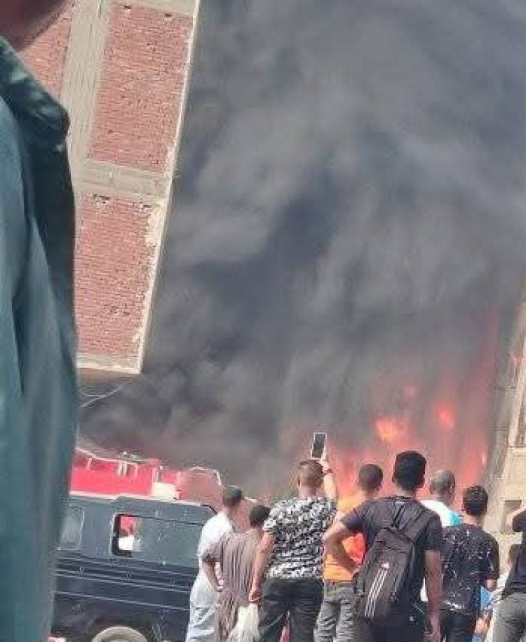 حريق هائل فى مخزن بويات بمنطقة البراجيل في الجيزة